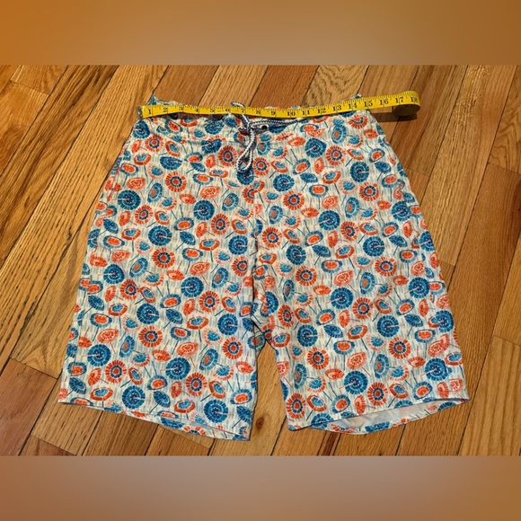 Johnnie O 1/2 Elastic Swim Trunks Men’s Size M Blue/Orange Geometric Print Lined - Picture 13 of 16